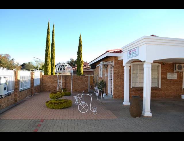 BUSINESS FOR SALE IN HILLCREST